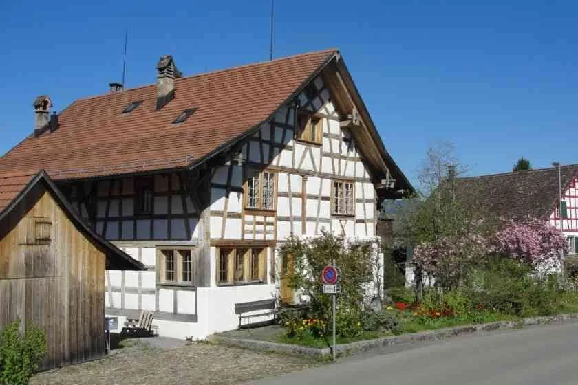 3 ZIMMER: 48 m2 LILIA- BUBIKON - 20 min. bis Zürich (S5), ab 1.10.26