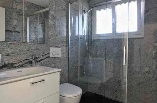 Exklusive 3.5-Zimmer-Attikawohnung mit 120 m² Dachterrasse
