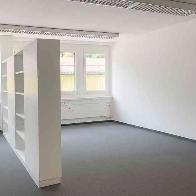 Modernes Büro / Gewerberaum (37 m²) in Fällanden