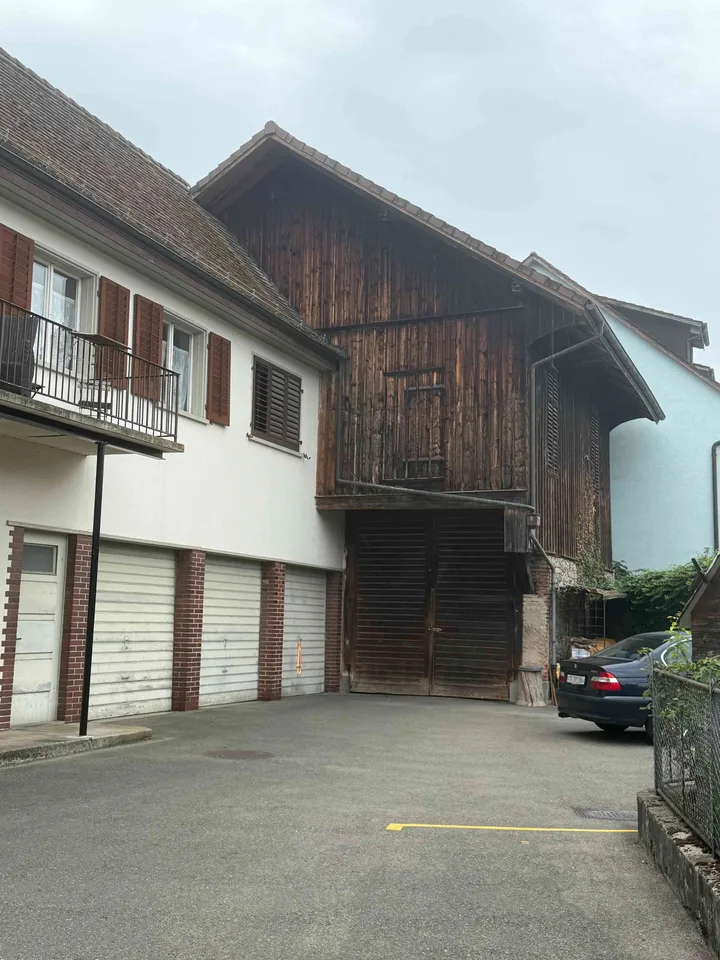 Parkplatz zu vermieten