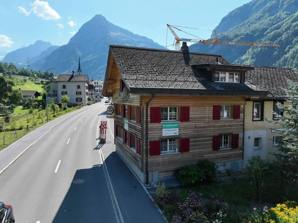 Charmantes 6.5-Zimmer-Einfamilienhaus (ehemaliges Restaurant) – photo 1 sur 22