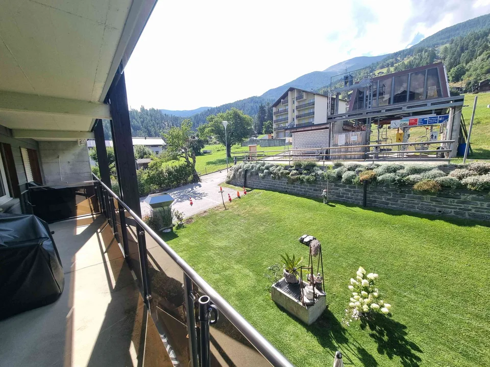 2-Zimmer-Ferienwohnung Unterbäch, modern, Balkon, direkt am Skilift
