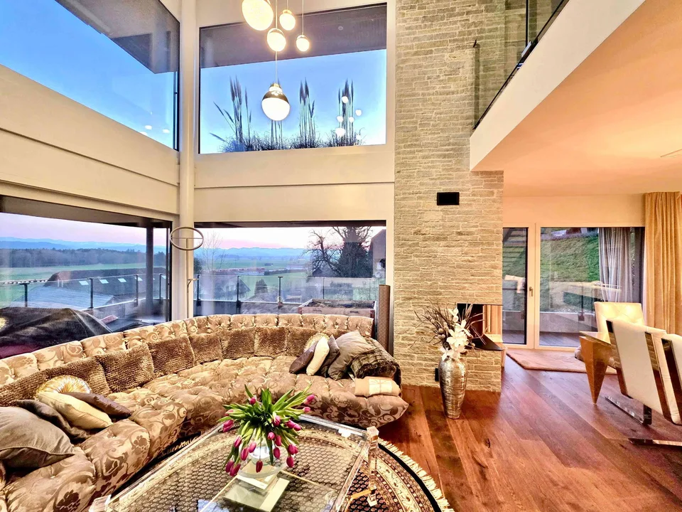 Hochwertige Maisonette-Attika mit fantastischer Aussicht