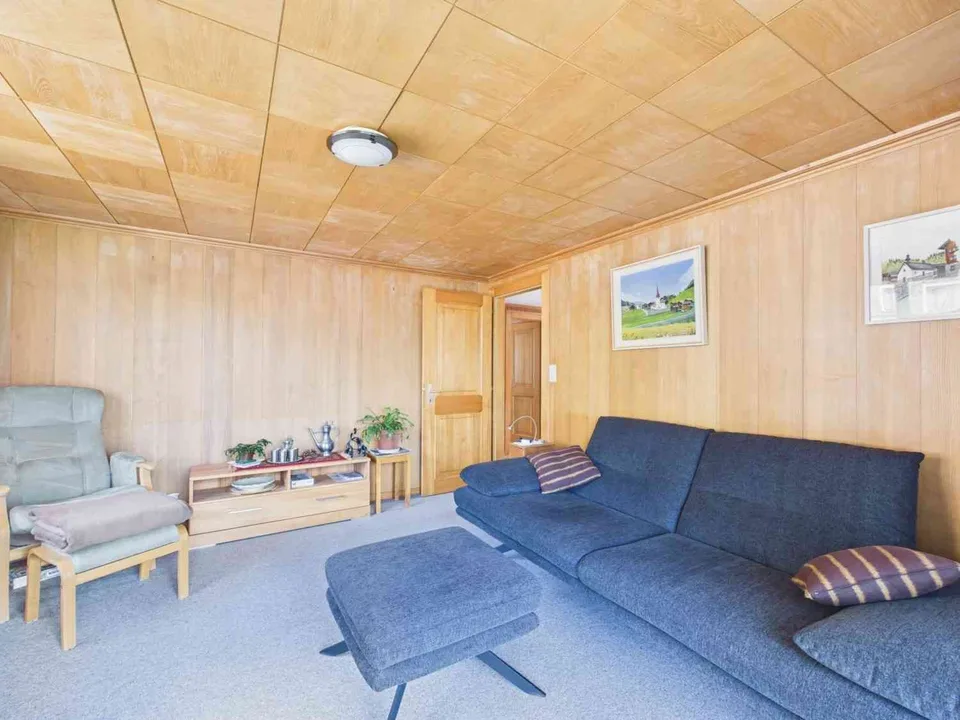 Charmantes Zweifamilienhaus an sonniger Lage im Goms