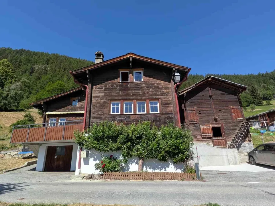 Einfamilienhaus mit Stall in Zeneggen