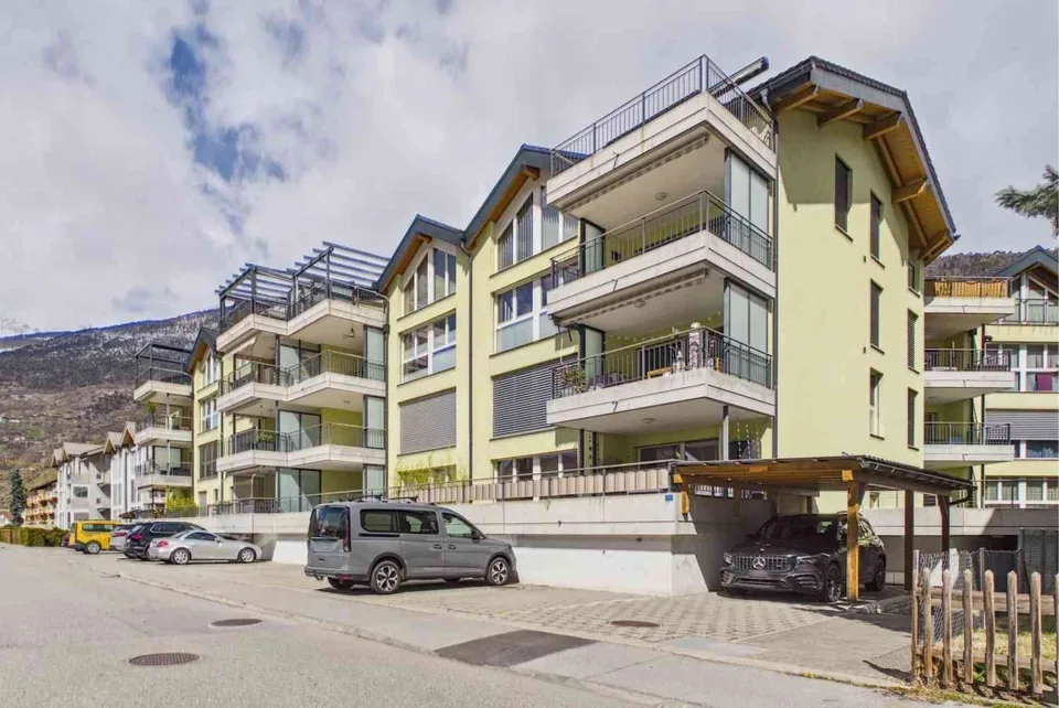 Stilvolles Wohnen mit Loggia in beliebtem Quartier in Visp