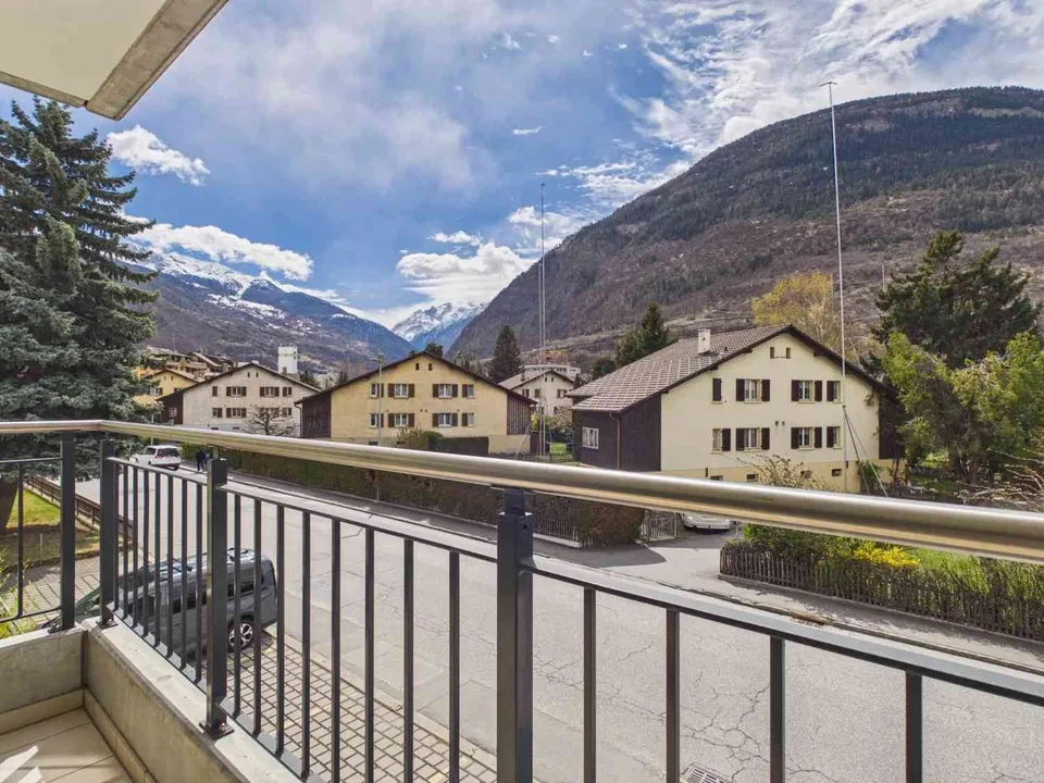 Stilvolles Wohnen mit Loggia in beliebtem Quartier in Visp