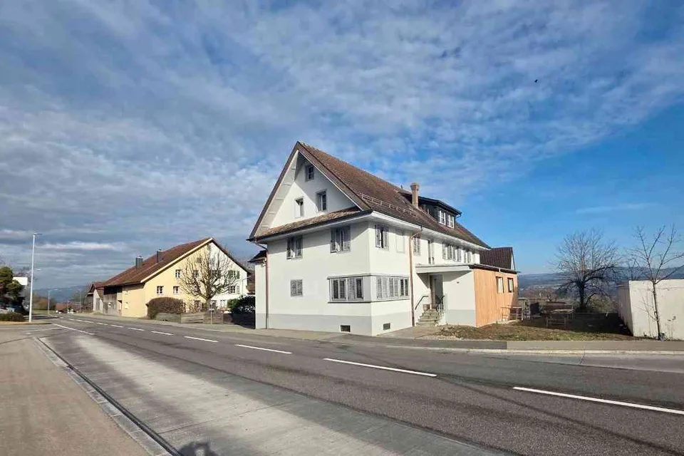 Erstvermietung nach Totalsanierung: möblierte WG-Zimmer