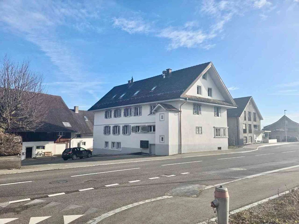 Erstvermietung nach Totalsanierung: möblierte WG-Zimmer