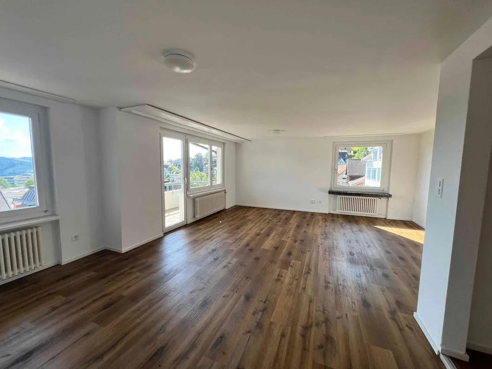 Schöne und sonnige 3.5-Zimmer-Wohnung an guter Lage