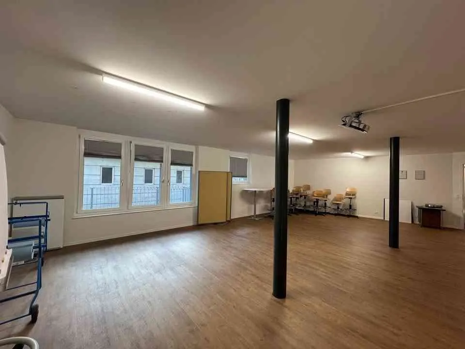 Local commercial - 75 m2 avec WC