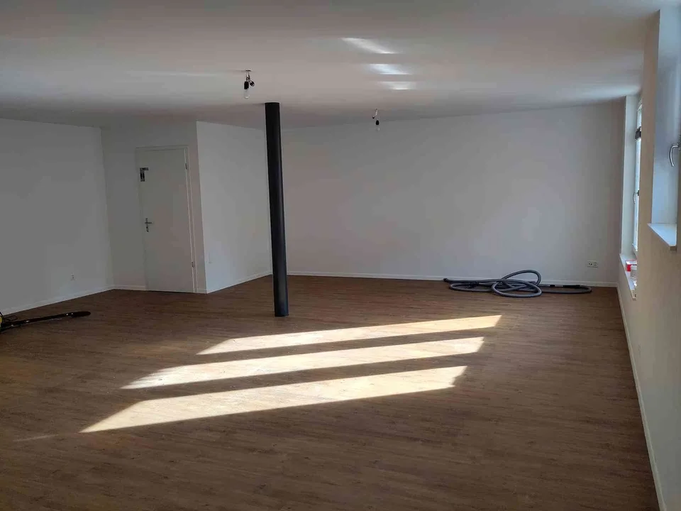 Local commercial - 75 m2 avec WC