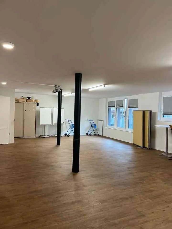 Local commercial - 75 m2 avec WC