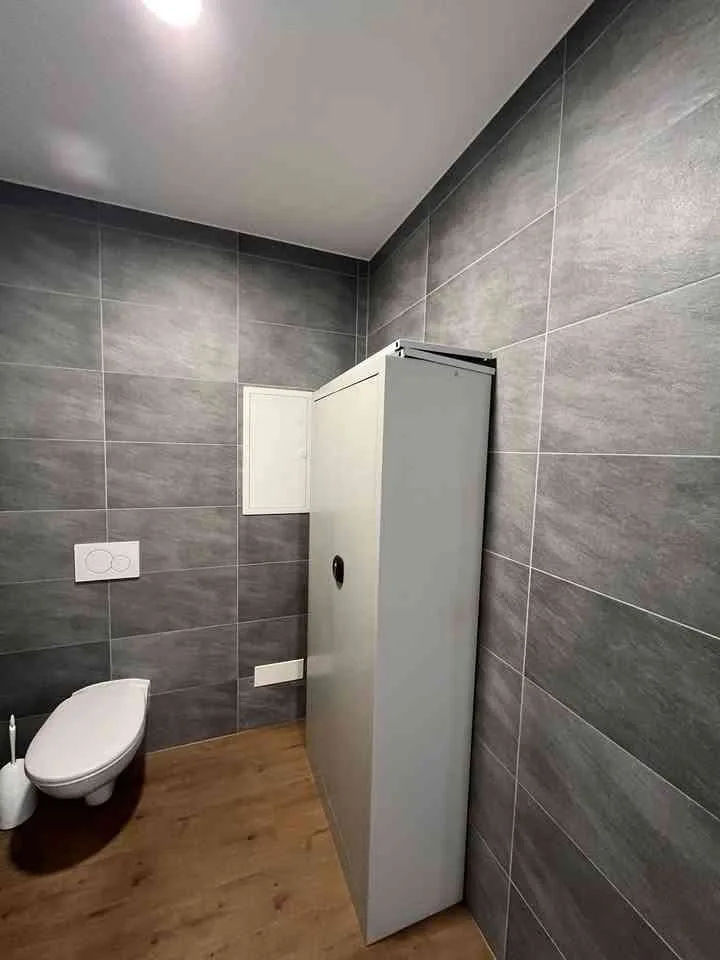 Local commercial - 75 m2 avec WC