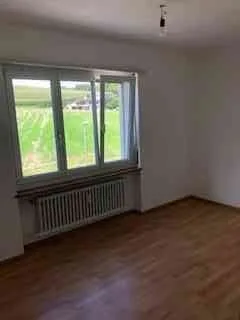 Schöne 3,5 Zimmerwohnung mit Balkon zu vermieten