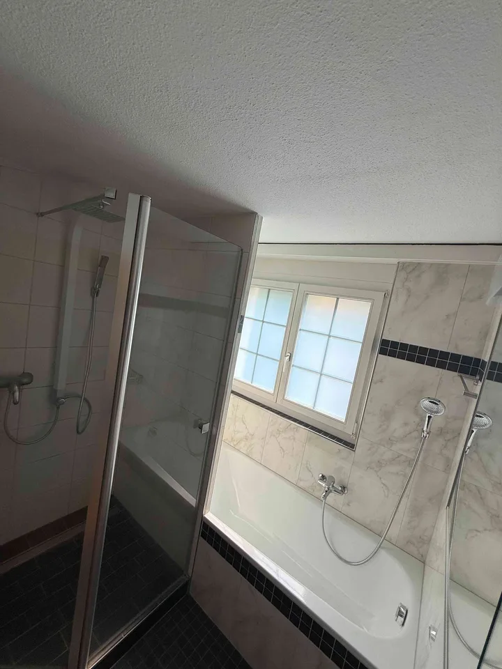 Kinderfreundliche 3.5 Zimmer Gartenwohnung mit Chemine und Pool