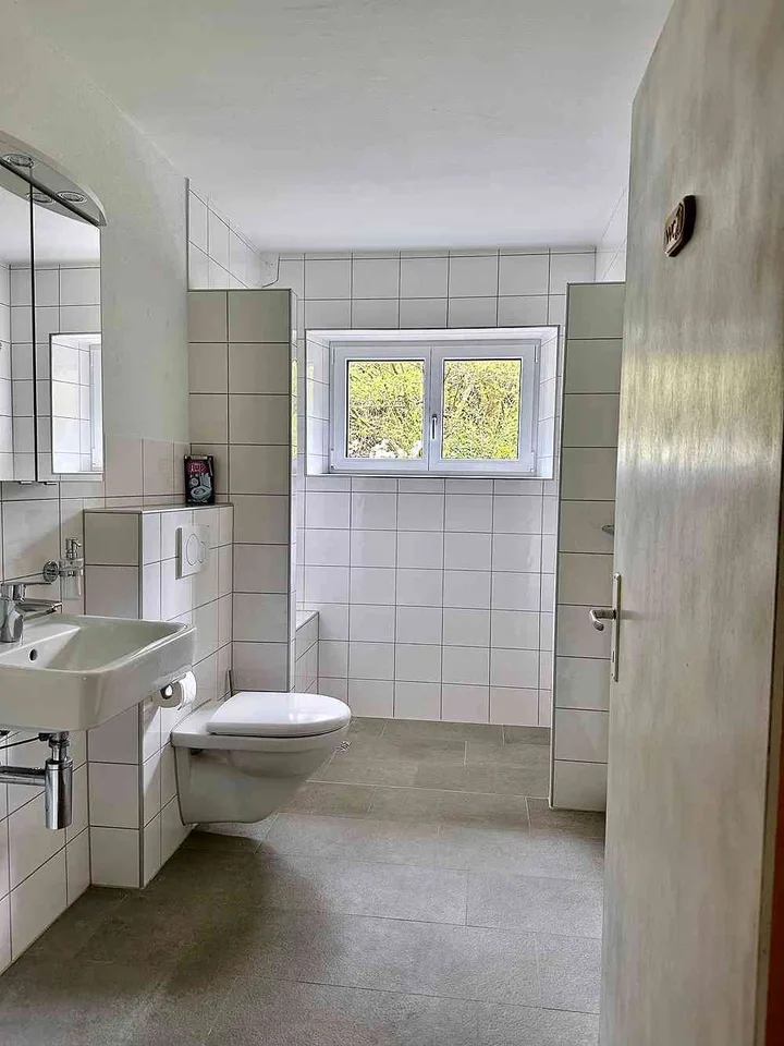 6-Zimmer-Wohnung mit Garten