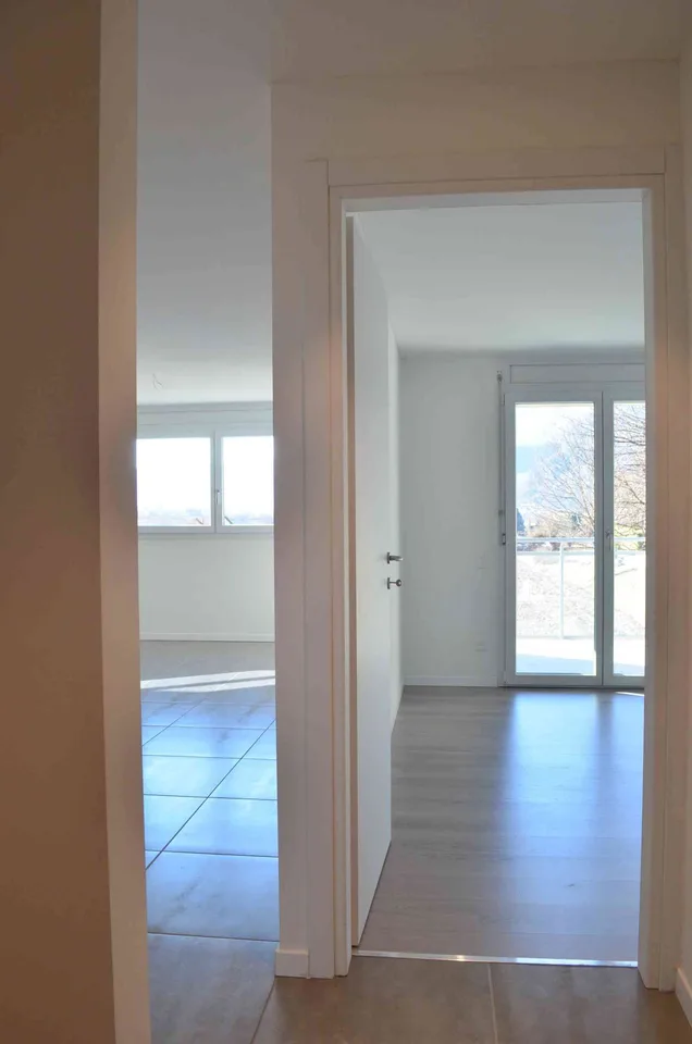 Lumino/Bellinz. helle, ruhige 2 ½ Zimmer Whg.inkl Parking incl.1255.-
