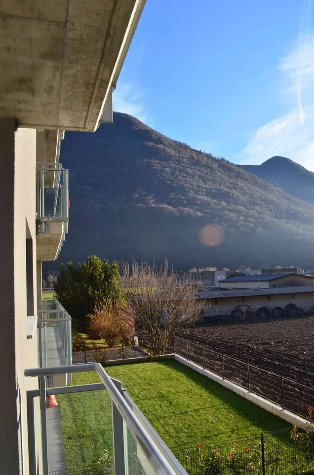 Lumino/Bellinz. helle, ruhige 2 ½ Zimmer Whg.inkl Parking incl.1255.-