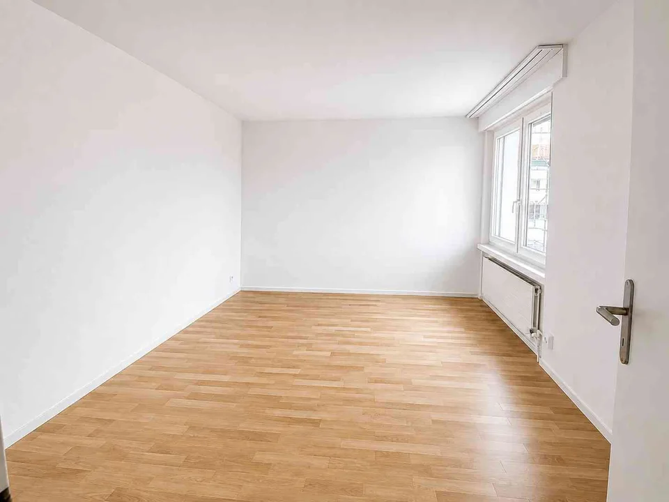 Grosszügige 5.5-Zimmer-Wohnung in Widen – ruhig, hell