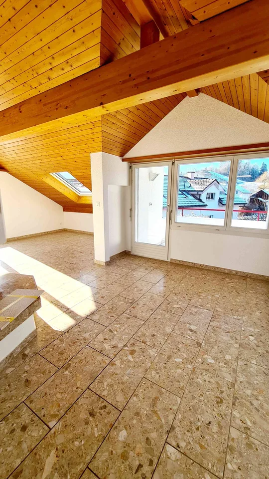 Schöne helle Wohnung weiter zu vermieten