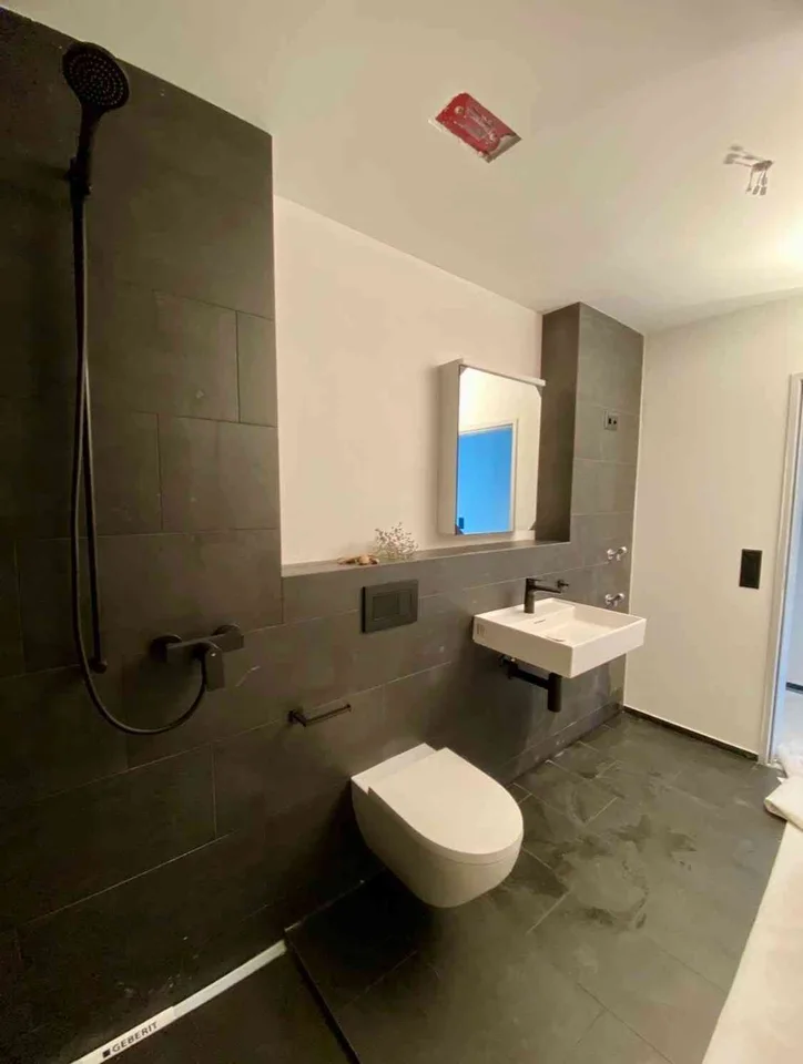 Moderne 3.5-Zimmer-Neubauwohnung, privater Garten & separater Eingang