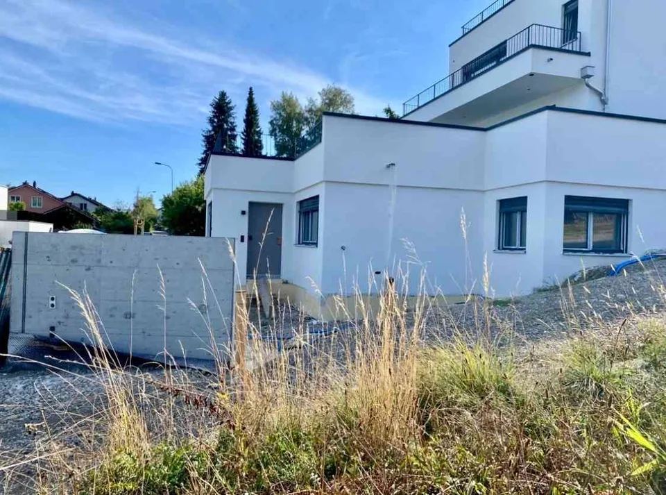 Moderne 3.5-Zimmer-Neubauwohnung, privater Garten & separater Eingang