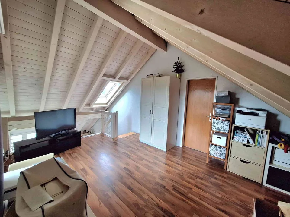 Charmant appartement maisonnette 4.5 pièces dans le calme Madiswil