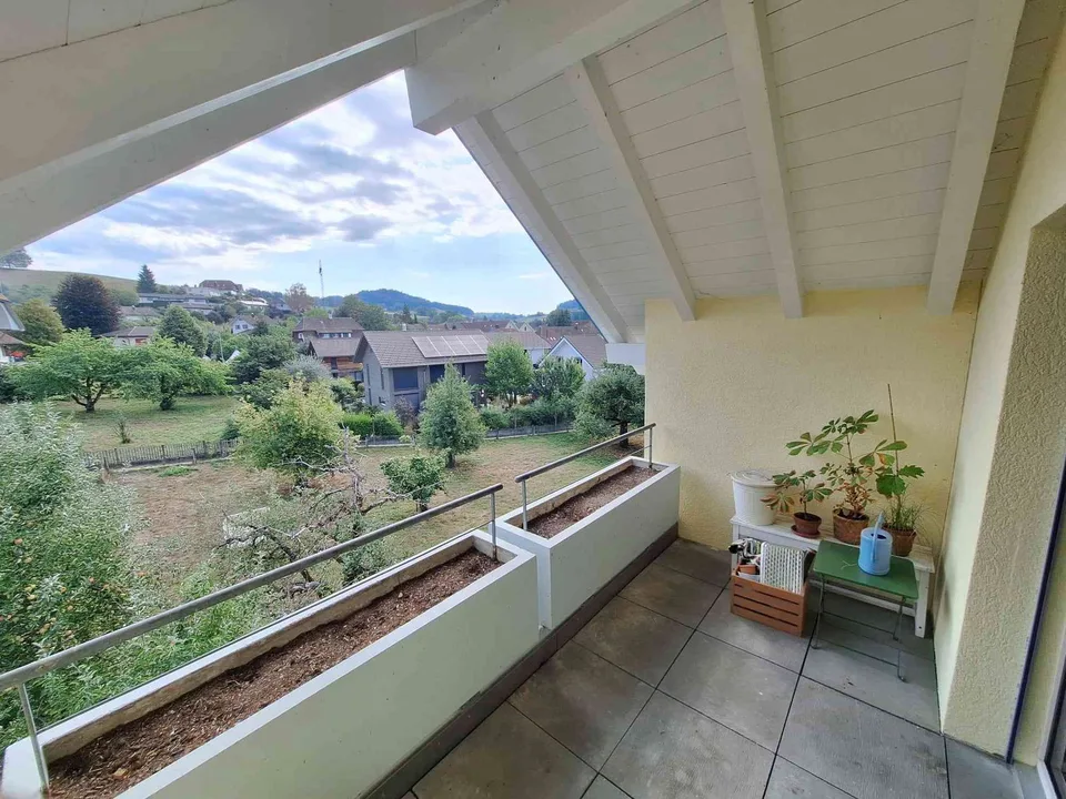 Charmant appartement maisonnette 4.5 pièces dans le calme Madiswil