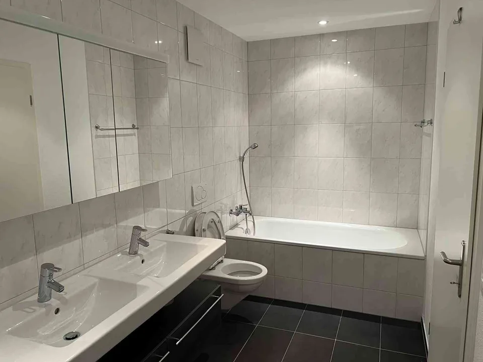 4½-Zimmer-Wohnung in Sins – 120 m² mit 2 Badezimmern