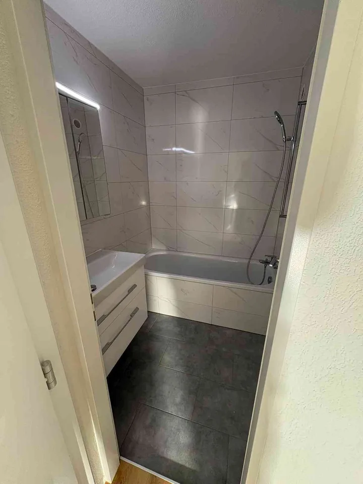 3.5-Zimmer-Wohnung in Hochfelden ZH - komplett renoviert