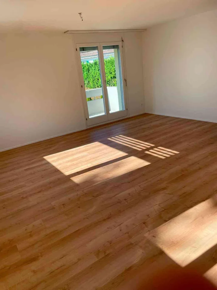 3.5-Zimmer-Wohnung in Hochfelden ZH - komplett renoviert
