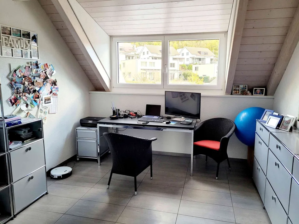Ruhige Dachwohnung mit attraktivem Grundriss – foto 9 di 9