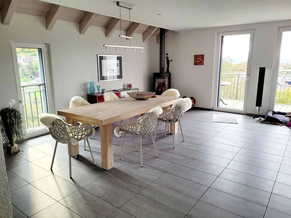 Ruhige Dachwohnung mit attraktivem Grundriss – foto 4 di 9