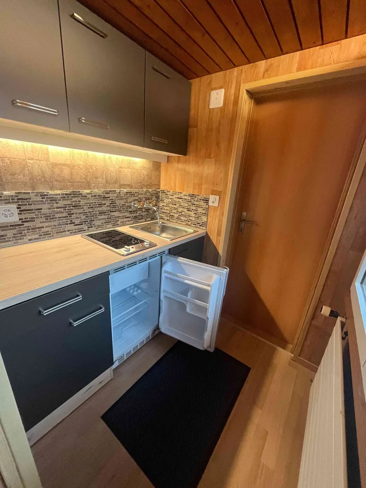 2-Zimmerwohnung mit grosser Terrasse – inkl. Nebenkosten & Parkplatz