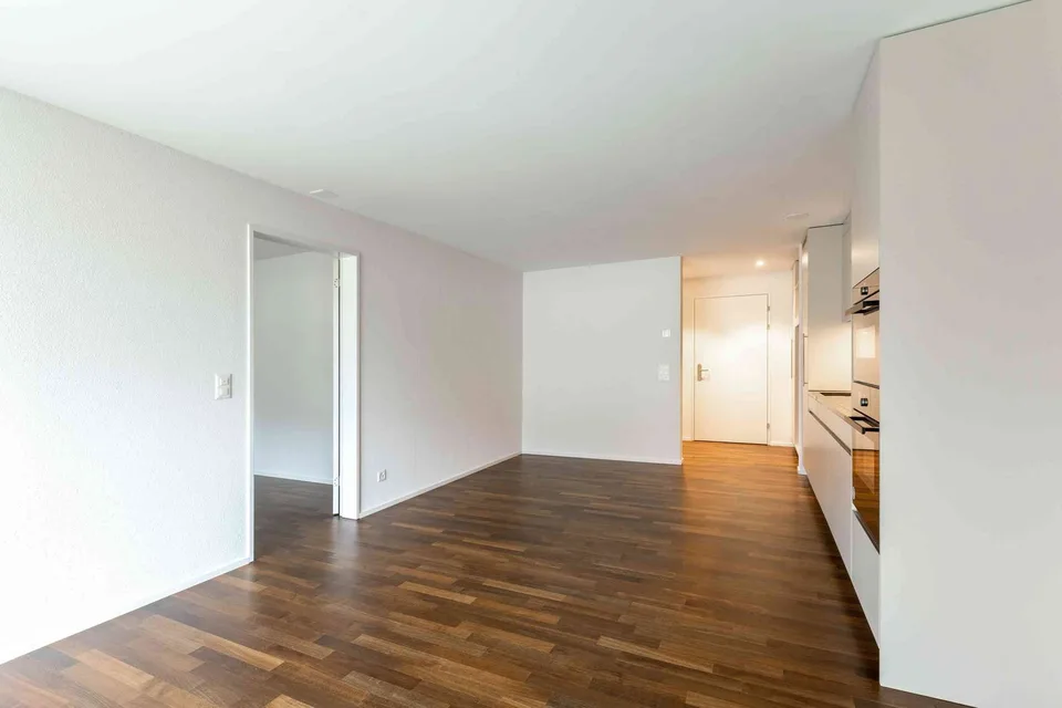 moderne 2.5 Zimmer Gartenwohnung Nahe Seeufer