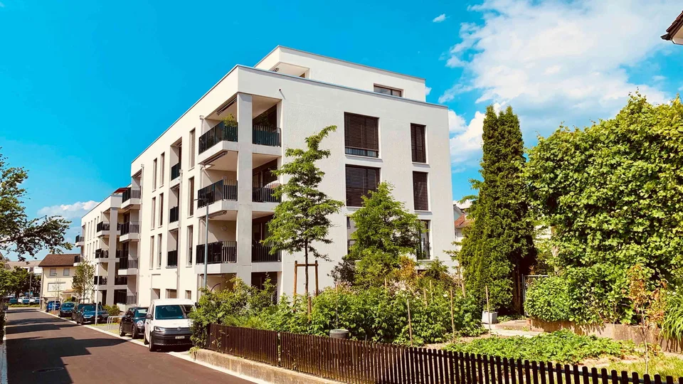 Modern attic apartment with great views, quiet, centrally located