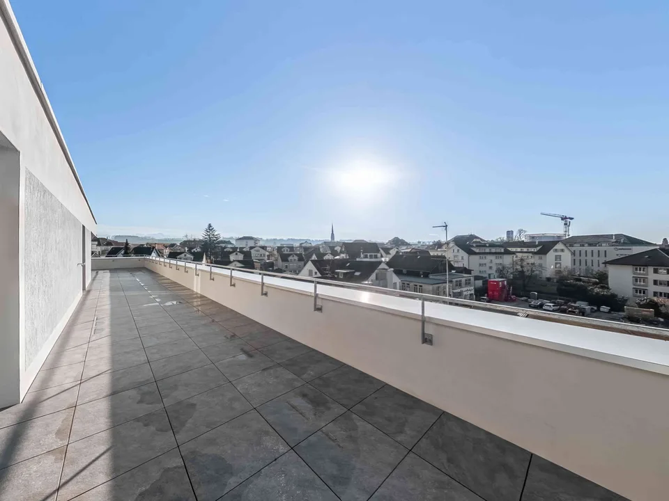 Modern attic apartment with great views, quiet, centrally located