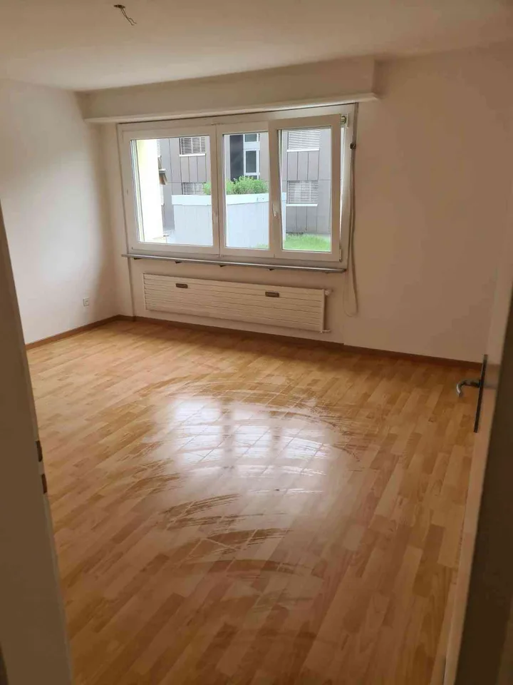 Ab 01.04.2027 vermieten wir eine 4-ZWG im 1.OG in Reiden