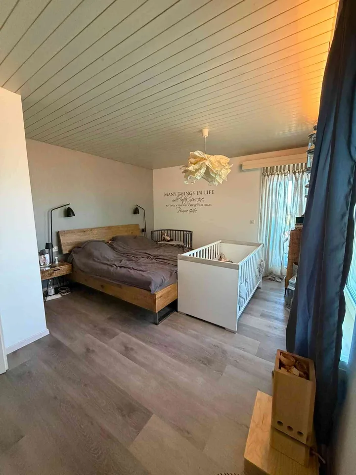 Einzigartige Maisonette Wohnung mit viel Privatsphäre und Bergsicht