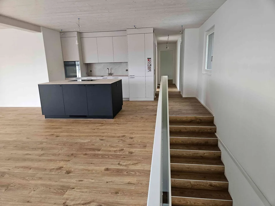 Erstvermietung: 3.5 Zimmer Neubau, 75 m² Sitzplatz, Balkon, Weitsicht