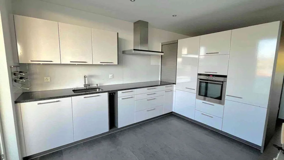 Sonnige schöne 3 1/2-Zimmerwohnung mit Wintergarten in Nottwil