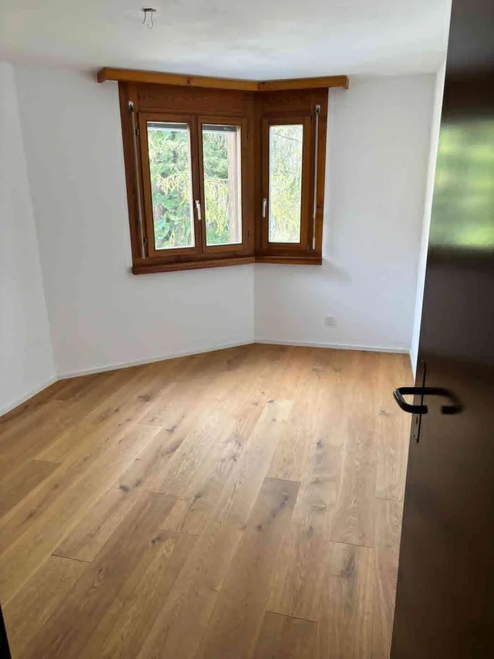 neu renovierte 4.5 Zi-Wohnung an bester Lage in Flims Dorf