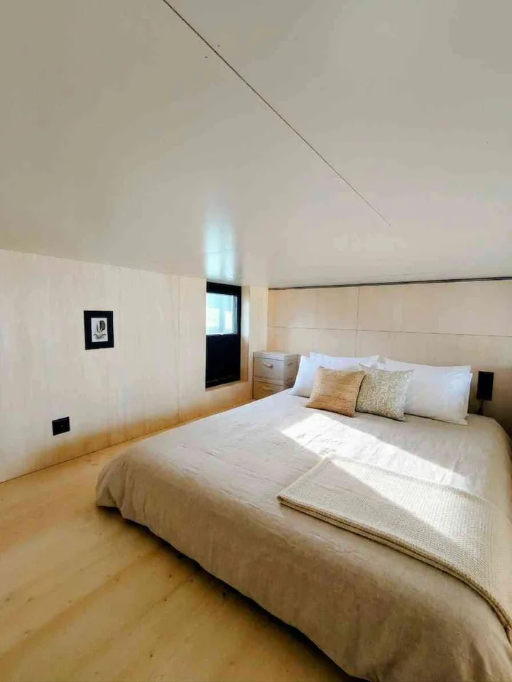 Charming New 1.5-Room Terrace Tiny House in Langnau am Albis