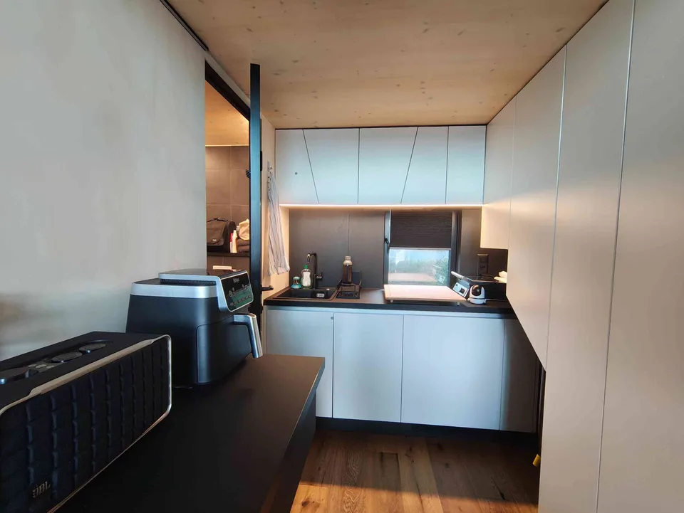 Charming New 1.5-Room Terrace Tiny House in Langnau am Albis