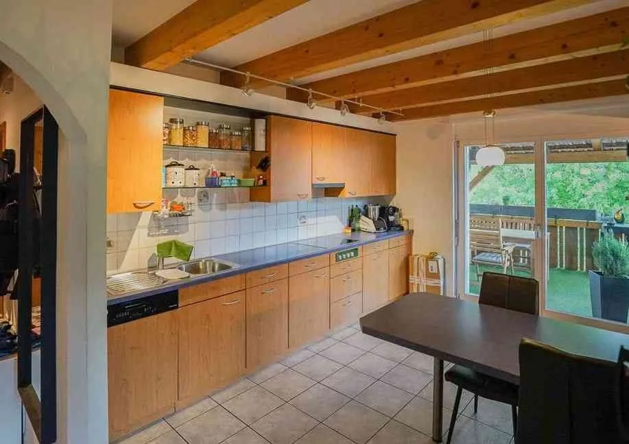 Charmante 4 1/2 Zimmer-Dachwohnung grossem Balkon