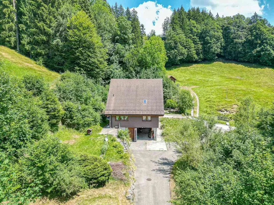Idyllisches Zweifamilienhaus im Appenzeller Stil mit viel Privatsphäre – photo 13 sur 13