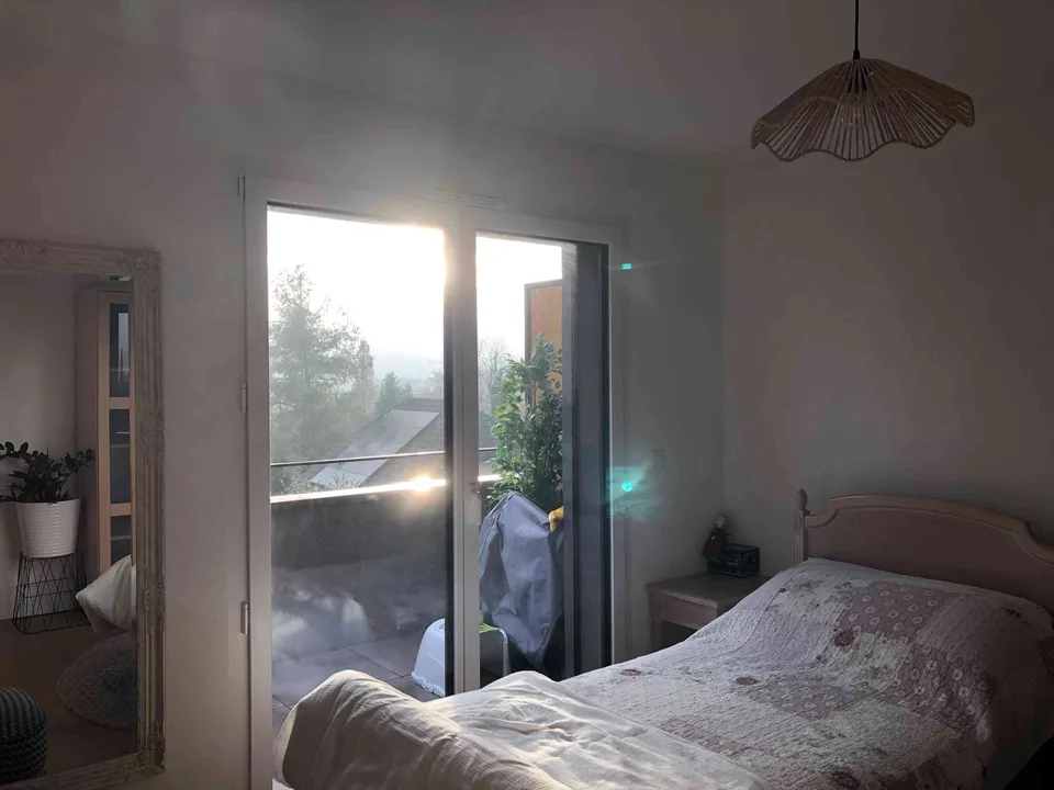 Appartement récent de 3.5 pièces vue sur les Alpes, Mont-Blanc et lac – Foto 2 von 6