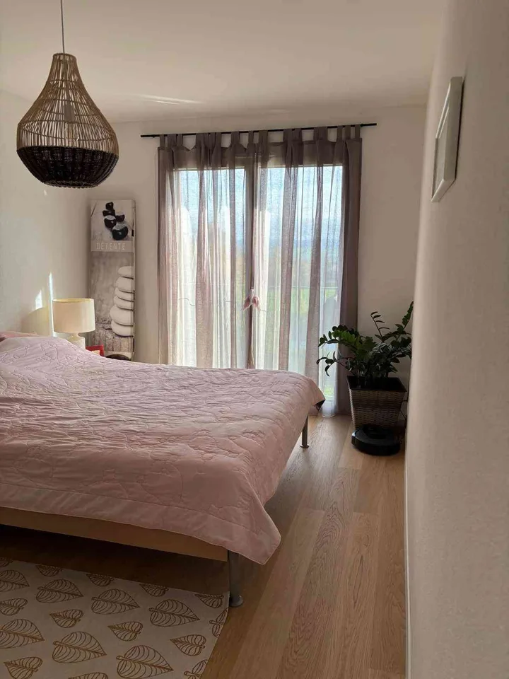 Appartement récent de 3.5 pièces vue sur les Alpes, Mont-Blanc et lac – Foto 6 von 6