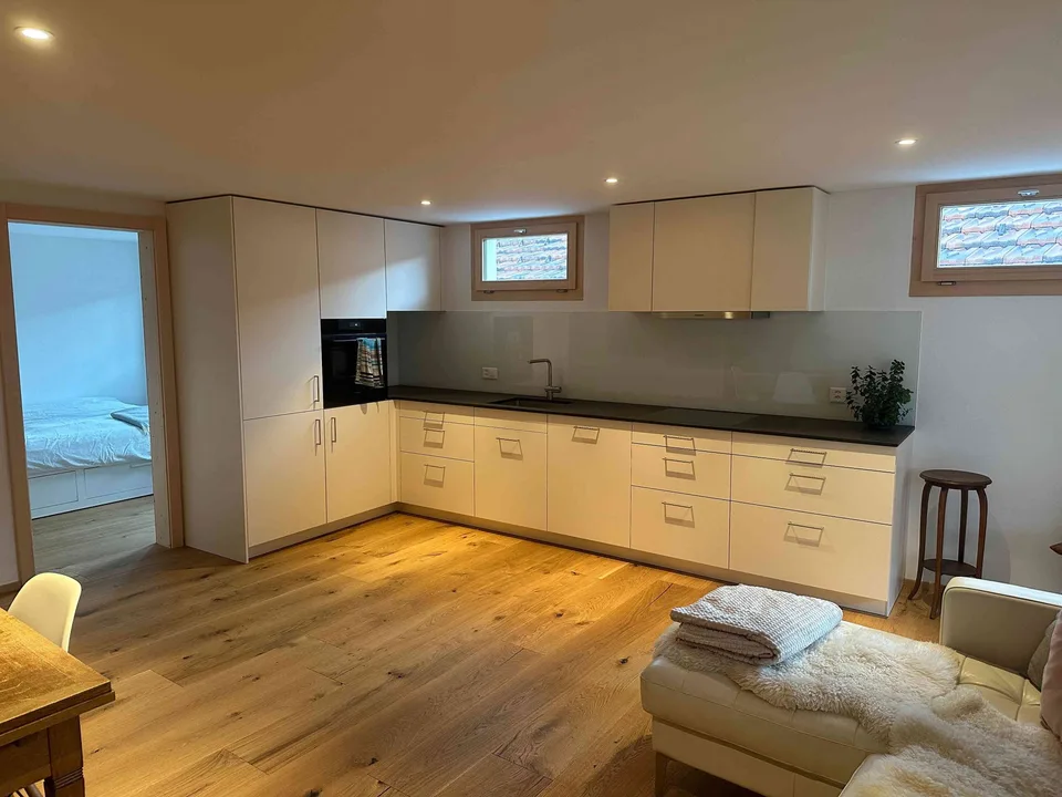 2-Zimmer-Wohnung mit Balkon – möbliert oder unmöbliert, neu saniert